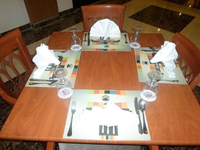 Ultra Loaloa Nile Maadi Hotel Kairo Bagian luar foto