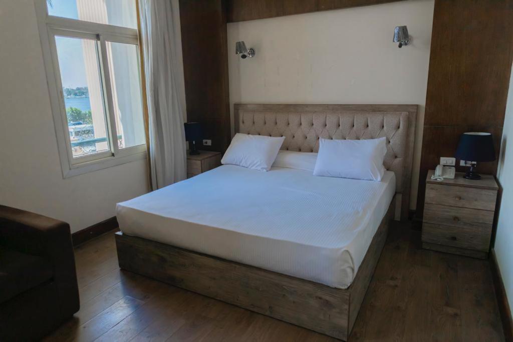 Ultra Loaloa Nile Maadi Hotel Kairo Bagian luar foto