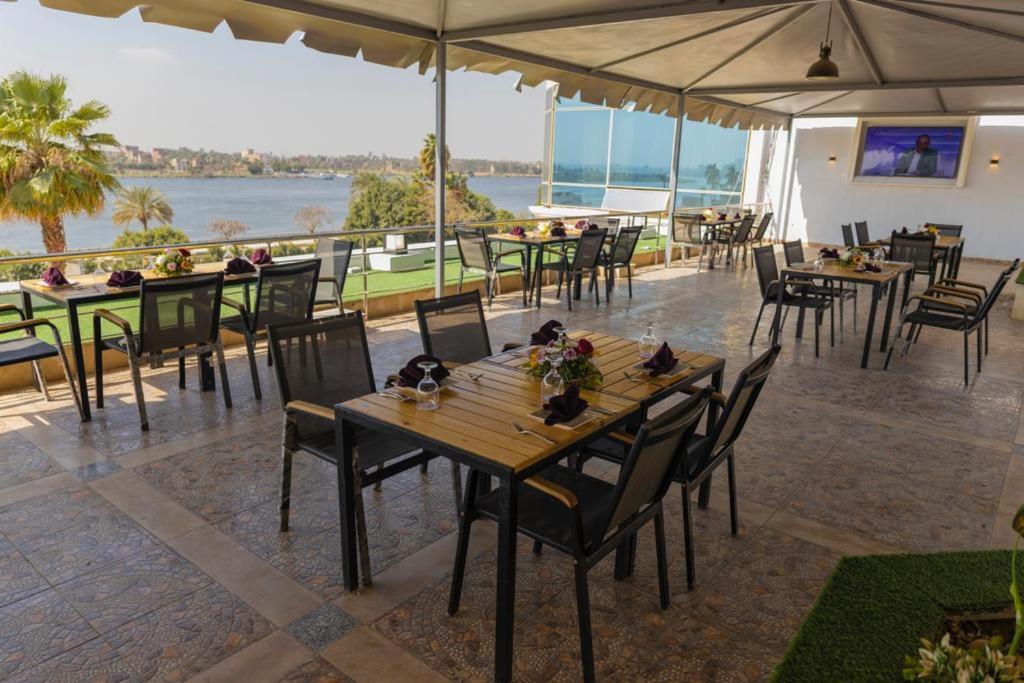 Ultra Loaloa Nile Maadi Hotel Kairo Bagian luar foto